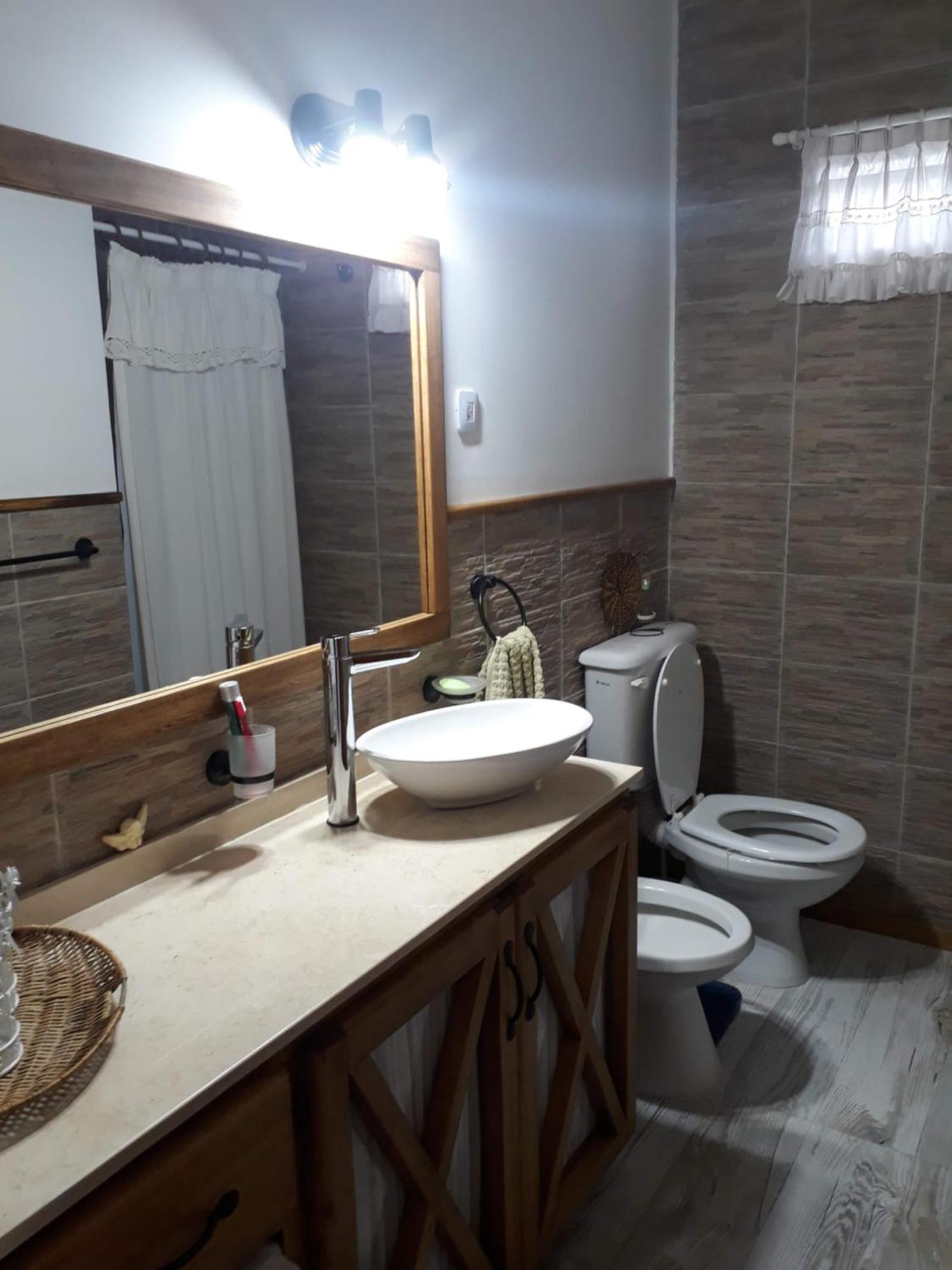 Nel'S Casa Hostel A 15 Minutos De Aeropuerto Ezeiza มอนเตกรานเด ภายนอก รูปภาพ